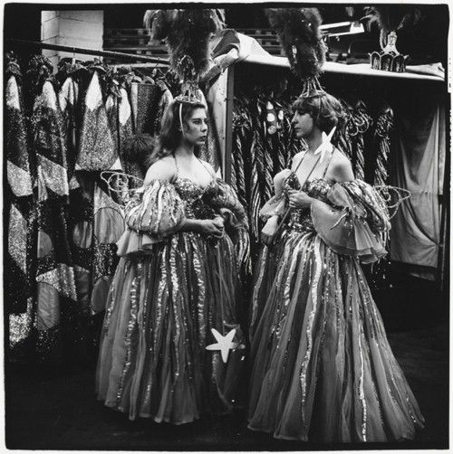 two-circus-performers_1973